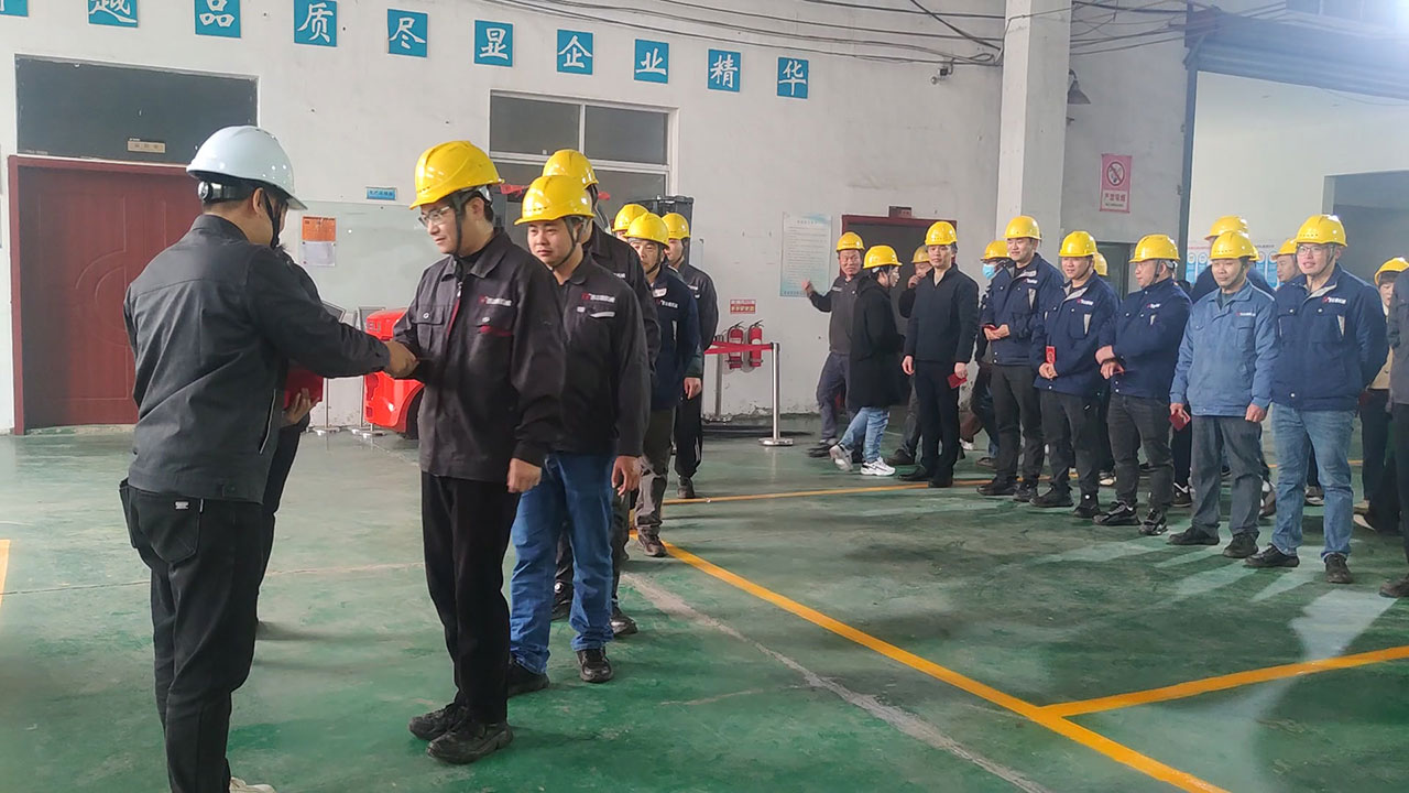 開工發(fā)放紅包 開工發(fā)放紅包