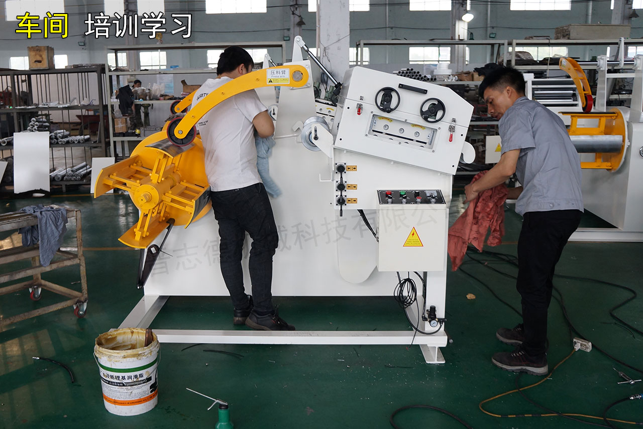 二合一料架兼整平機生產(chǎn)培訓(xùn) 二合一料架兼整平機生產(chǎn)培訓(xùn)