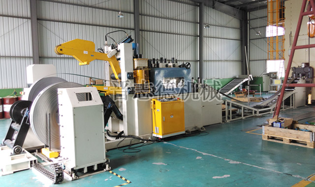 厚板送料機(jī)生產(chǎn)線