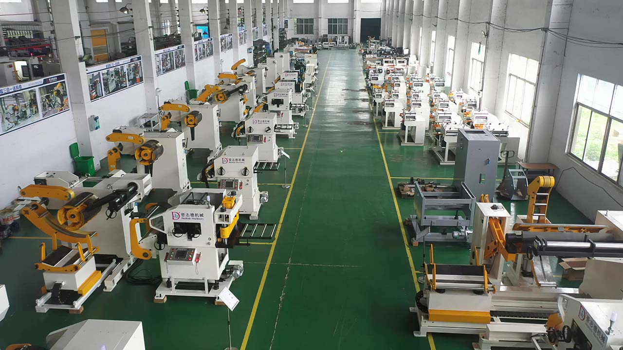 送料機生產(chǎn)車間 送料機生產(chǎn)車間