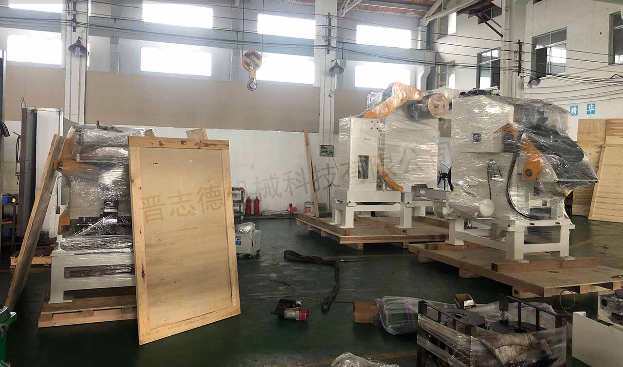 三合一送料機(jī)出貨 三合一送料機(jī)出貨