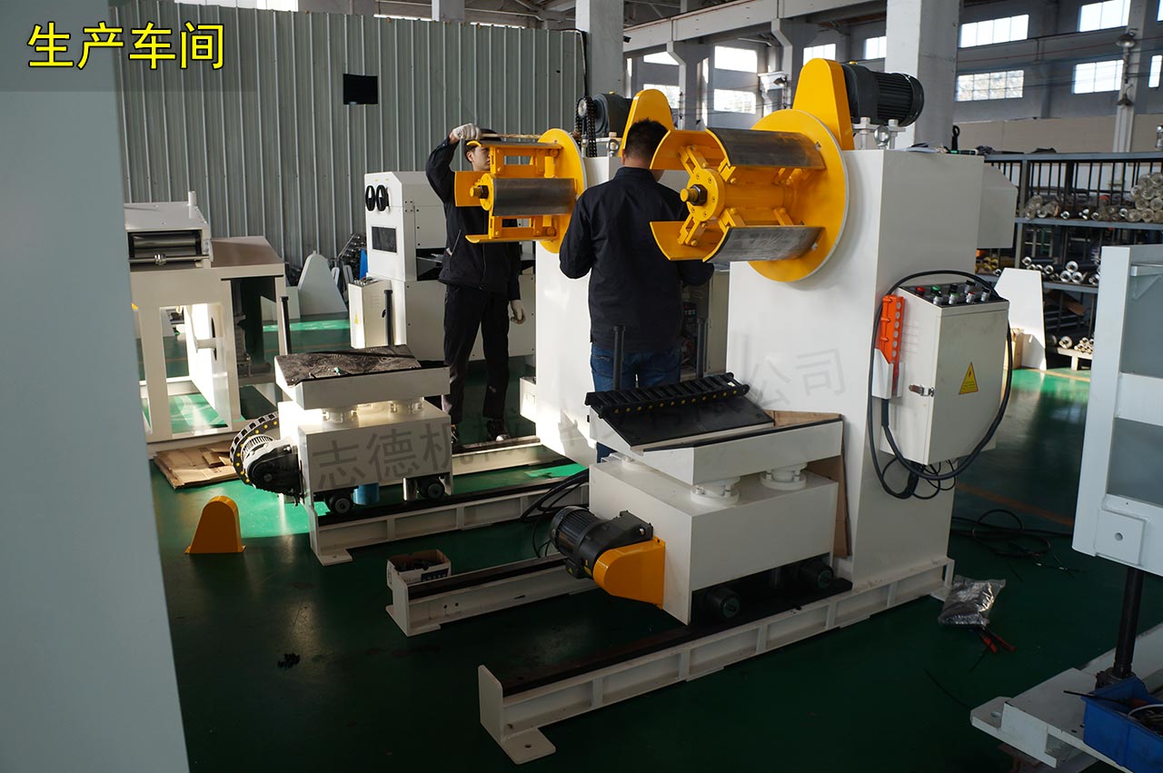 NC數(shù)控送料機(jī)生產(chǎn) NC數(shù)控送料機(jī)生產(chǎn)