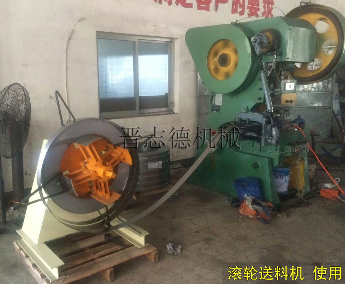 滾輪送料機(jī)使用 滾輪送料機(jī)使用