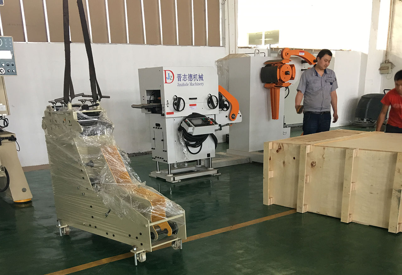 自動送料矯正機生產(chǎn),自動送料矯正機裝配 自動送料矯正機生產(chǎn),自動送料矯正機裝配