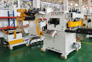 中板三合一送料機(jī),三合一整平送料機(jī)