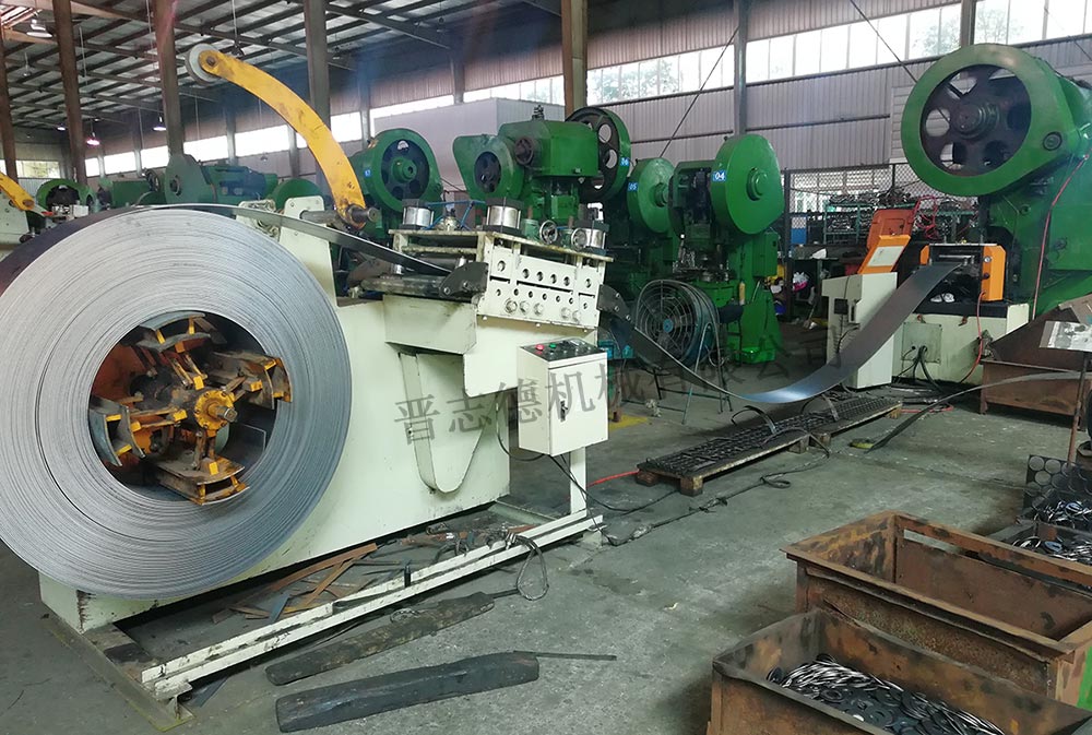 偏擺NC伺服送料機(jī)使用,二合一料架兼整平機(jī)配偏擺送料機(jī) 偏擺NC伺服送料機(jī)使用,二合一料架兼整平機(jī)配偏擺送料機(jī)